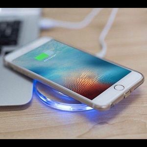Wireless charging pad for iphone and samsung